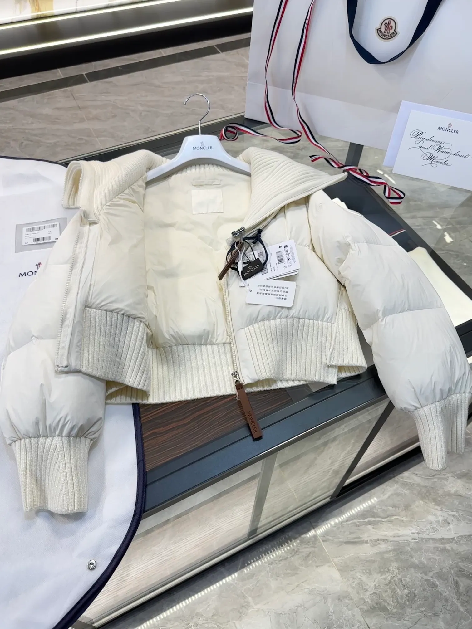 Moncler Jadeite/ 24 New Arrival . .
